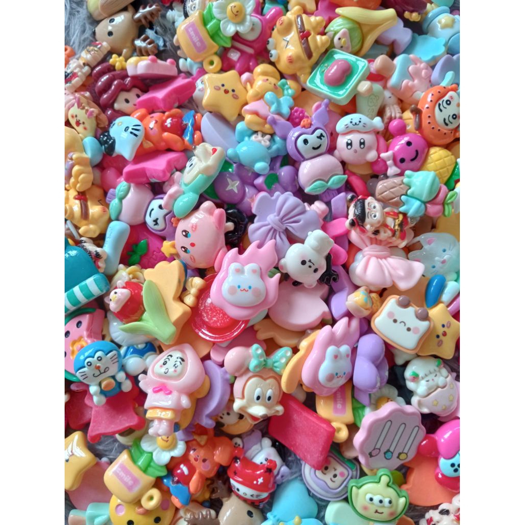 Clay Resin Motif Karakter Mix Random