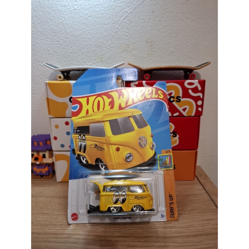 Hot Wheels Cool Combi Moon Eyes