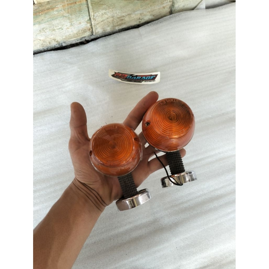 Lampu sein reting belakang honda c70 mk3 original