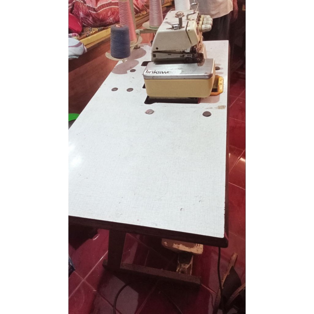 Mesin Obras Yamata Benang 4