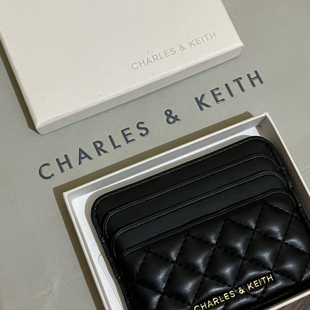 preloved charles & keith card holder