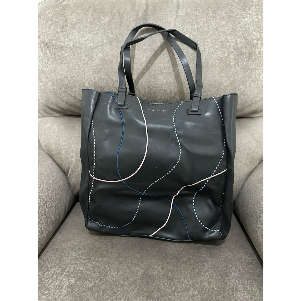 CHARLES AND KEITH TOTE BAG BLACK ORIGINAL PRELOVED