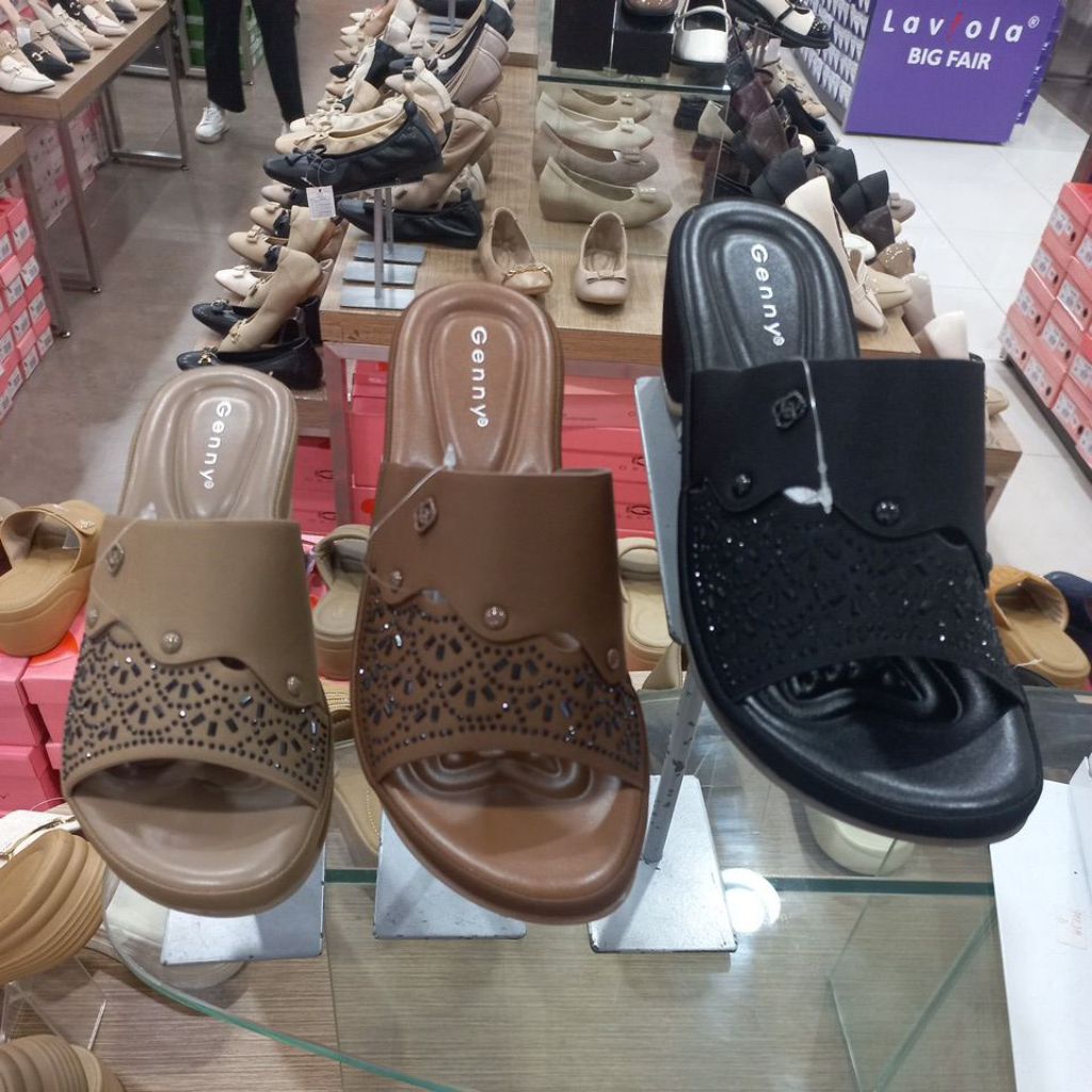 SANDAL WEDGES WANITA MERK GENNY