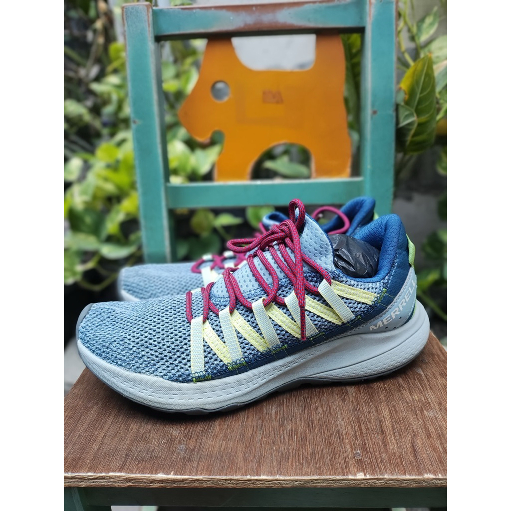 Sepatu Outdoor Merrell Size 39