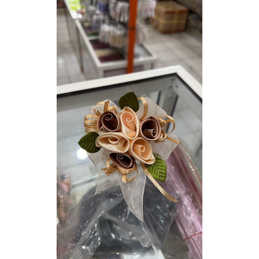 bunga hantaran/ bunga hiasan/ bunga pita