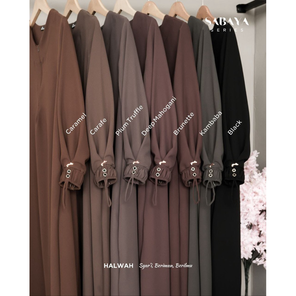 abaya sabaya halwa preloved 2x pakai ,satu set dgn fk ya