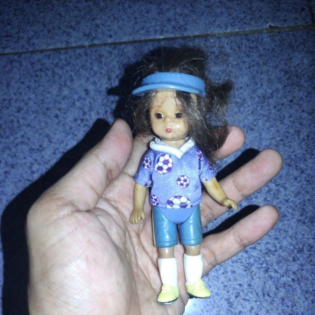 Barbie Madame Alexander Kick it Girl soccer girl 2005