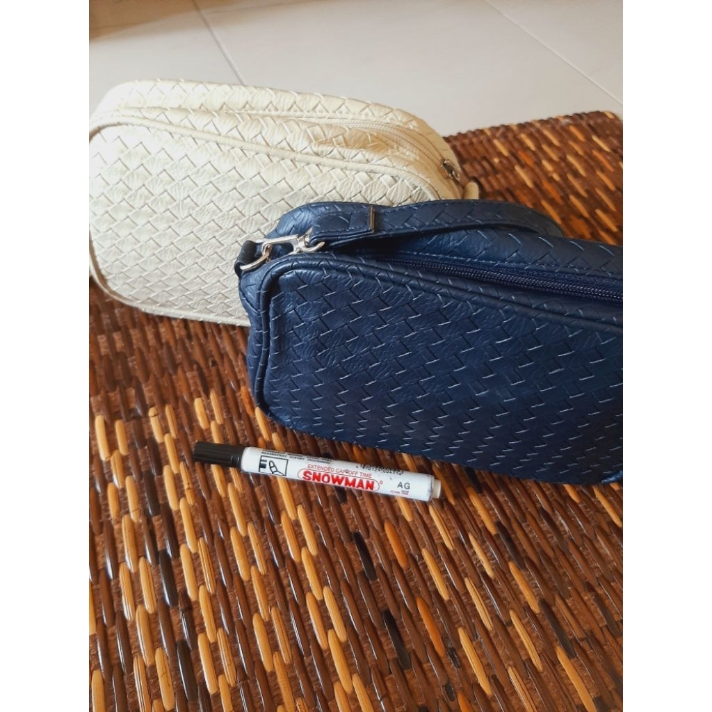 Tas slingbag motif anyaman tikar cantik