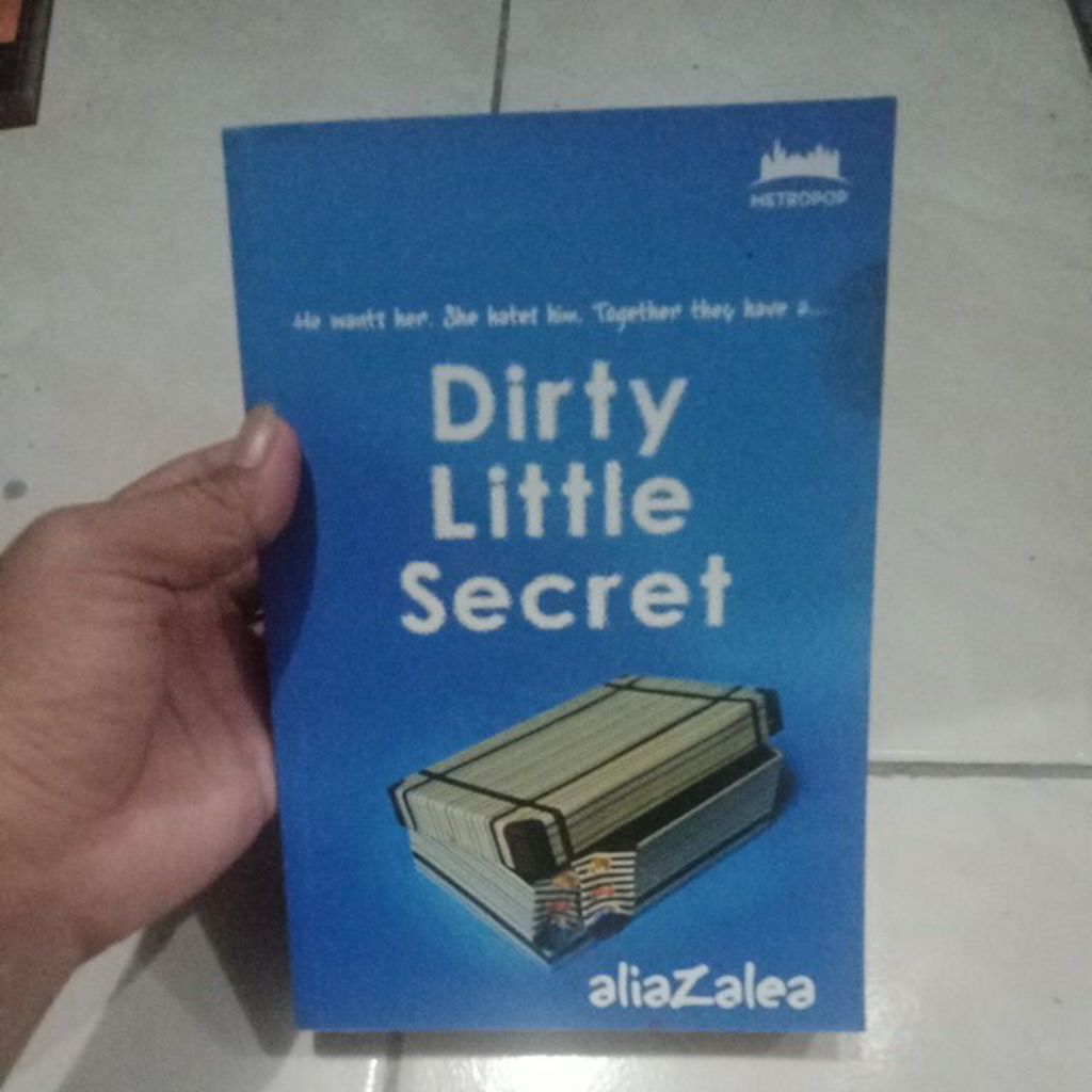 Buku Dirty little secret