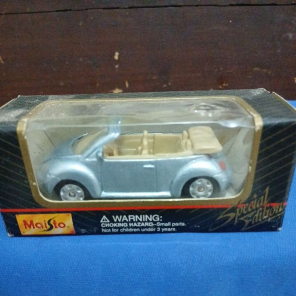 New Beetle cabriolet | maisto 1 : 60 vintage