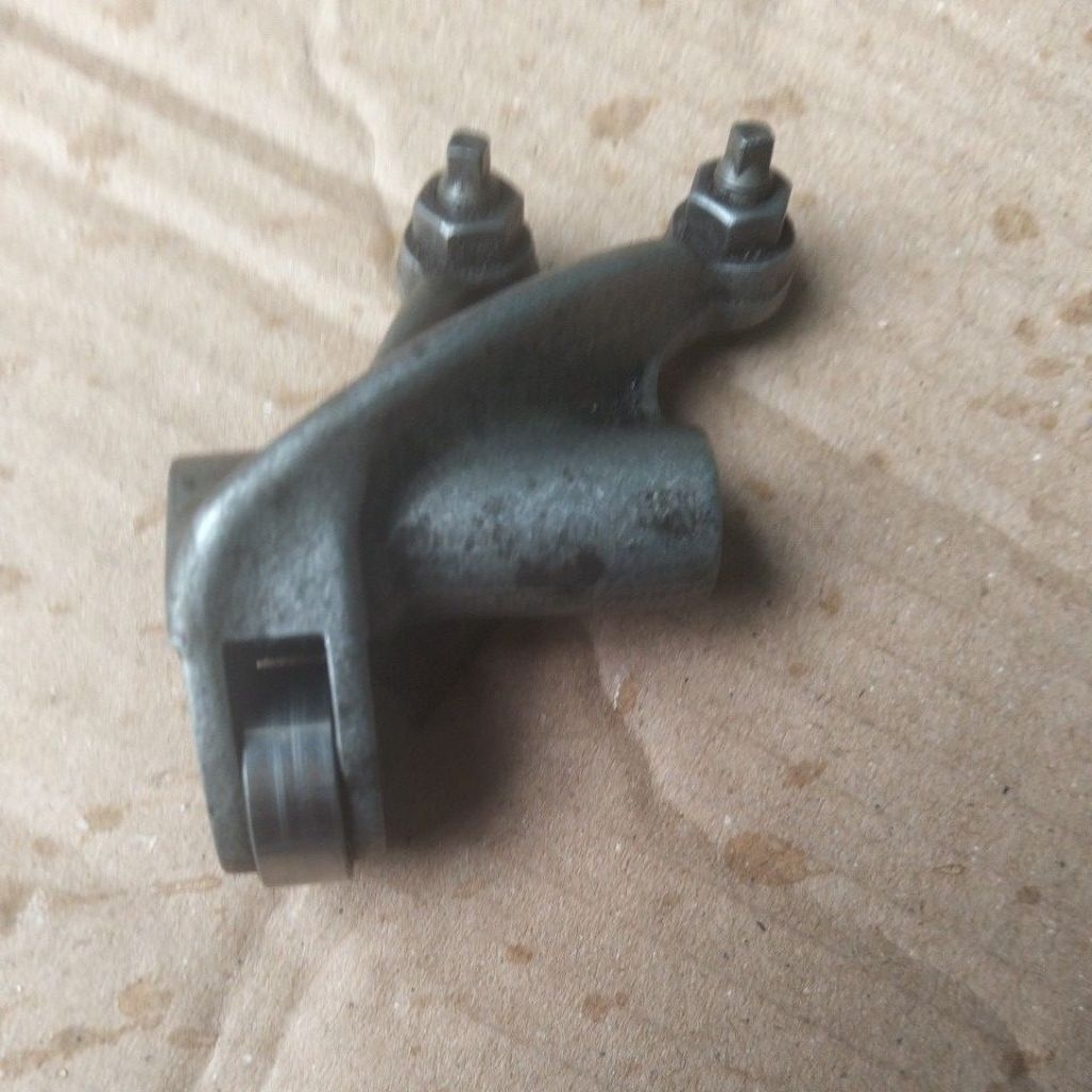 platuk klep Vixion old bekas original