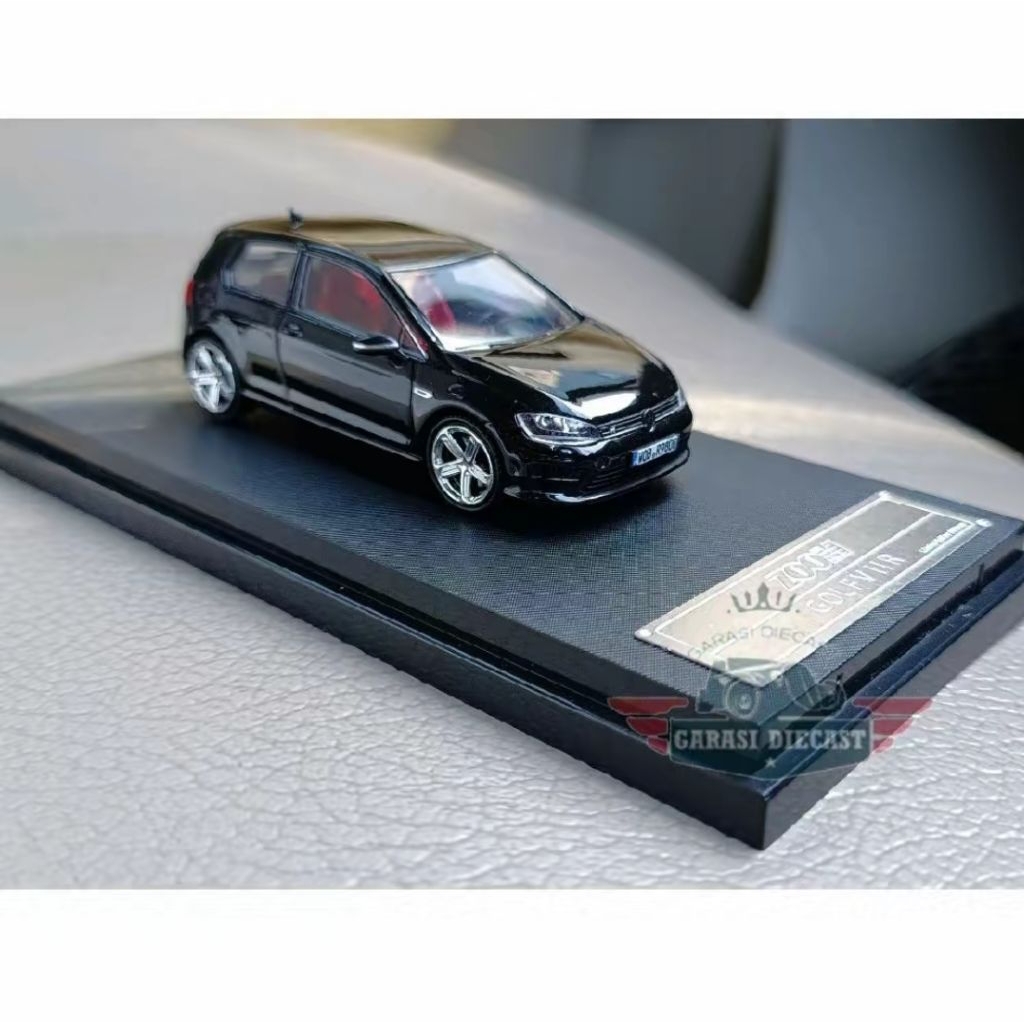 Diecast Zoom 1/64 VW Golf VII R black