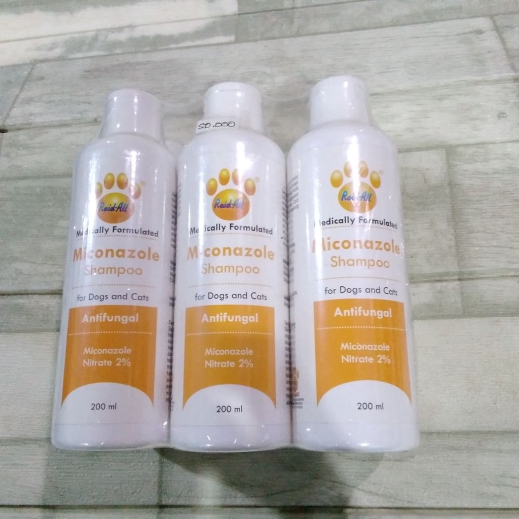 Mikonazole Syampoo untuk kucing dan anjing kesayangan anda,untuk merawat dan mengobati kondisi kulit