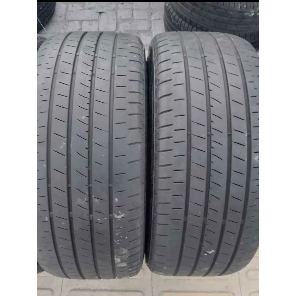 Ban mobil R18 second Ukuran 235/45/18 copotan second
