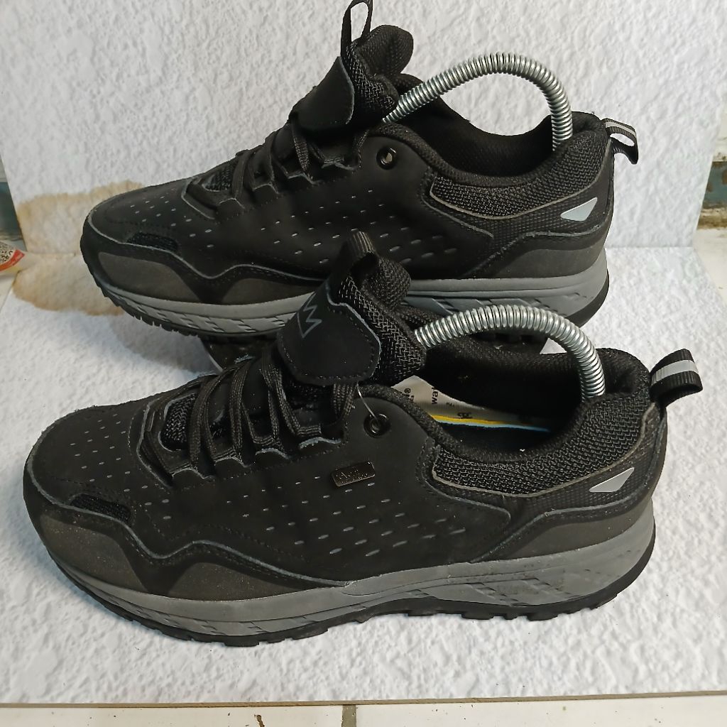 Sepatu Sneakers Gunung Trail Hiking Outdoor JMB Jean Michel Basquiat Black Grey