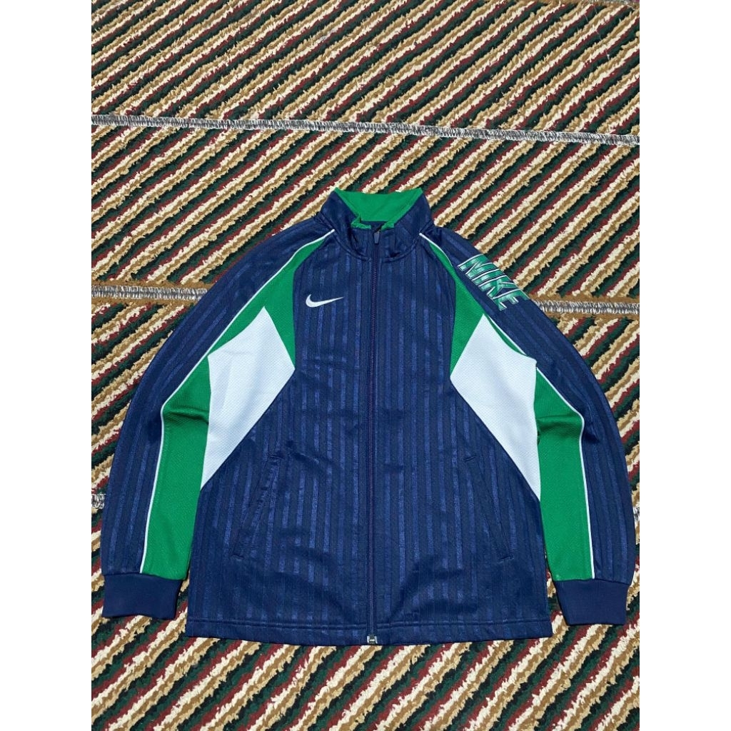 Jacket Tracktop *Nike* Size Kecil