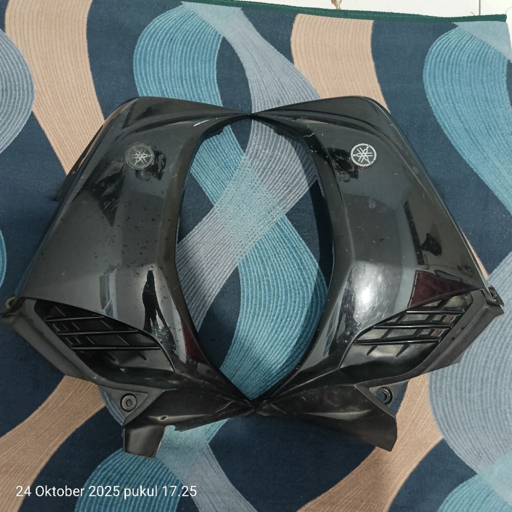 DEK LEGSHIELD SAMPING YAMAHA MX 135 NEW ORIGINAL SAYAP LUAR MXNEW MX135 NEW HITAM