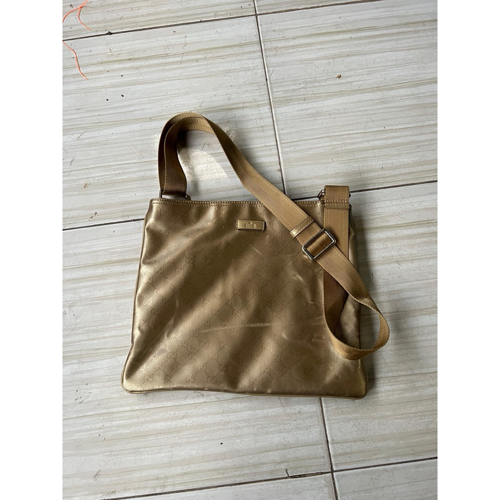 Shoulder bag GUCCI Original Implemented