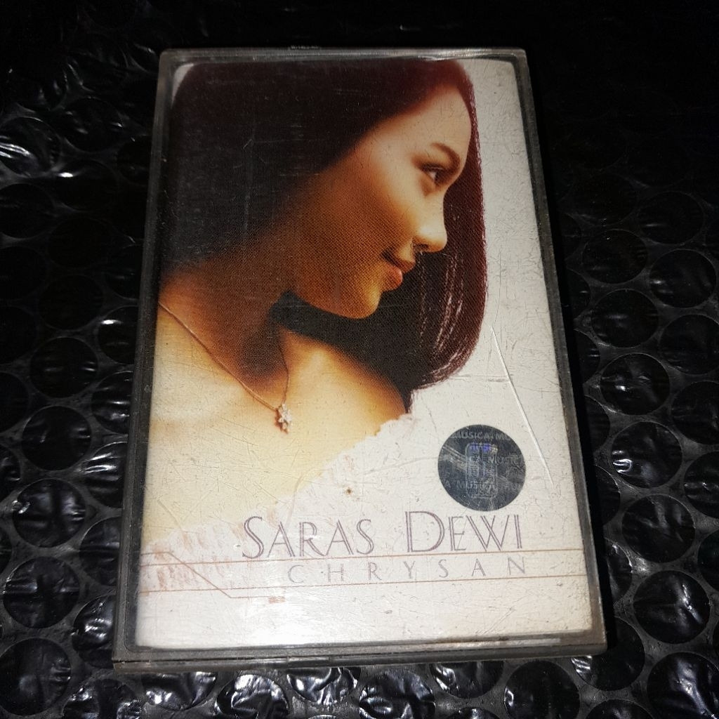 kaset pita saras dewi chrysan