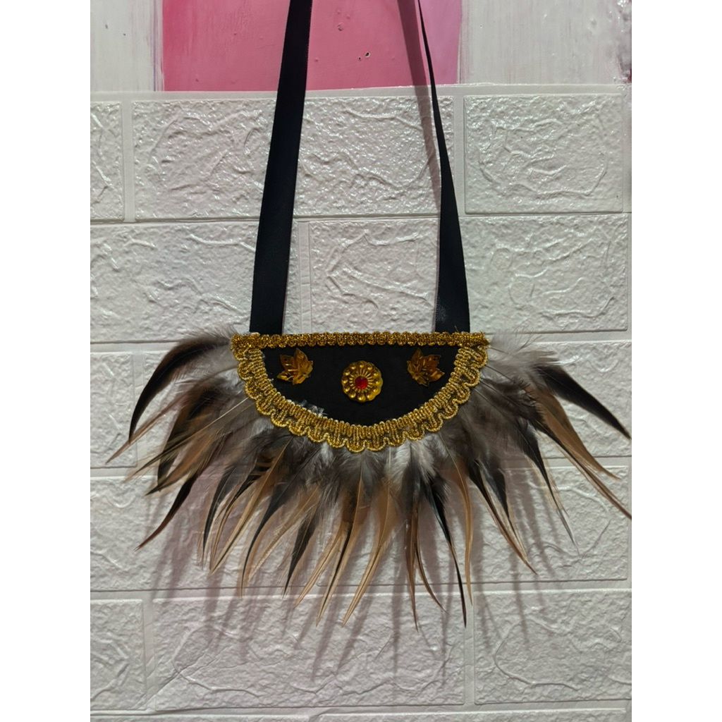 mahkota kalung Dayak Kalimantan