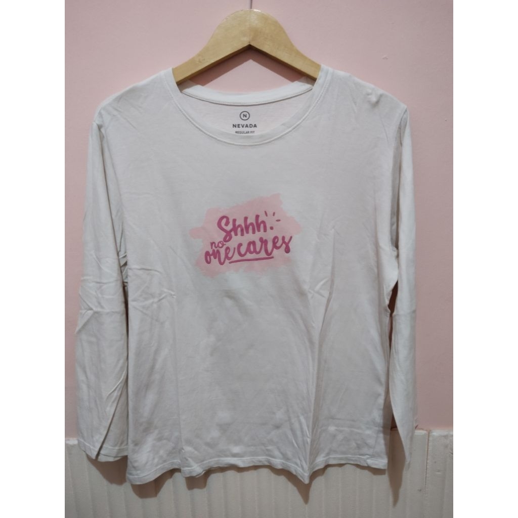 PRELOVED KAOS PANJANG WANITA NEVADA