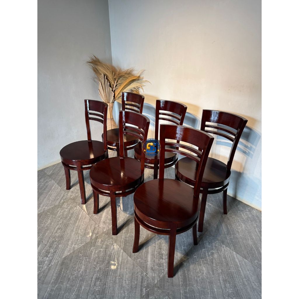 Kursi Makan Bulat Kayu Jati