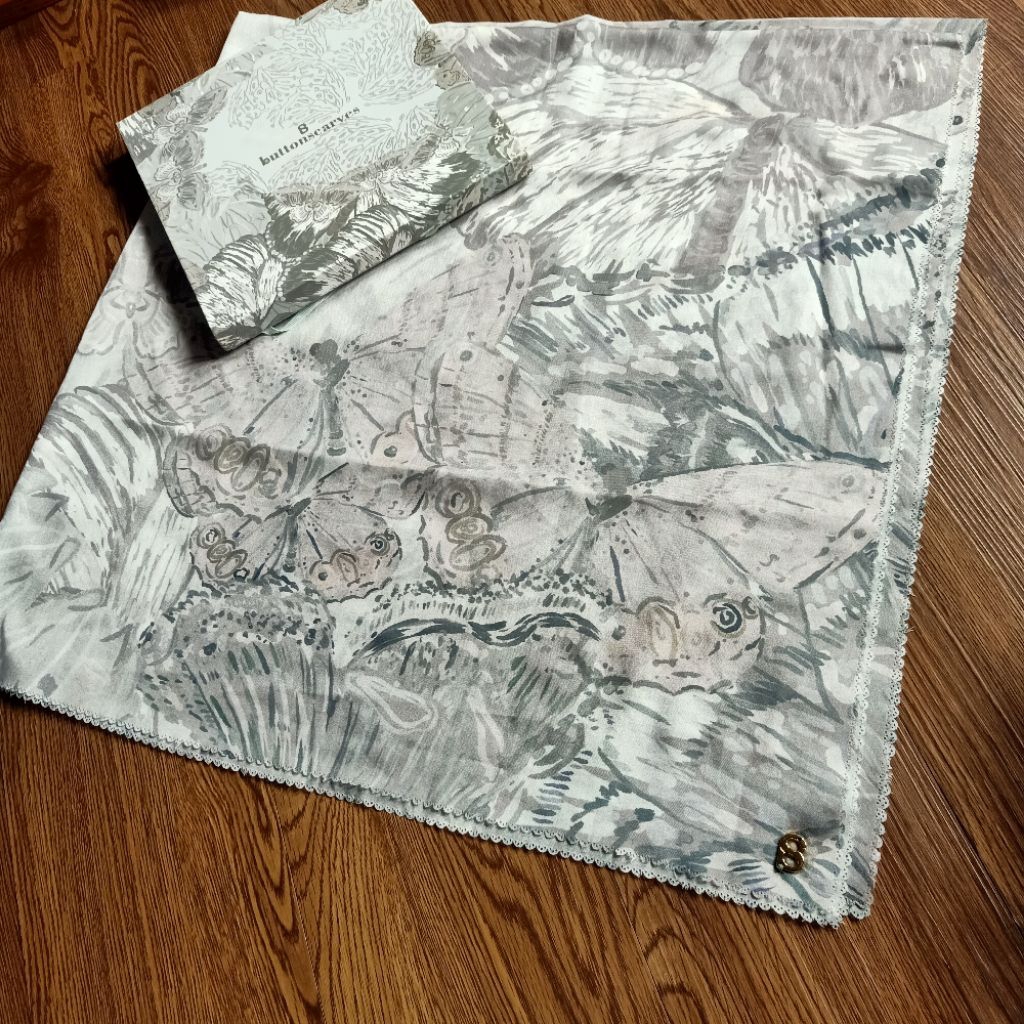 preloved Lengkap BOX  Farsha Bone ORI  buttonscarves button scarves BS buttonscarve benang jarum but