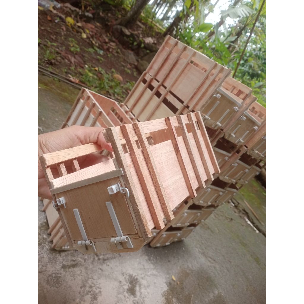 READY bak miniatur truk plastik bahan triplek spek bukaan