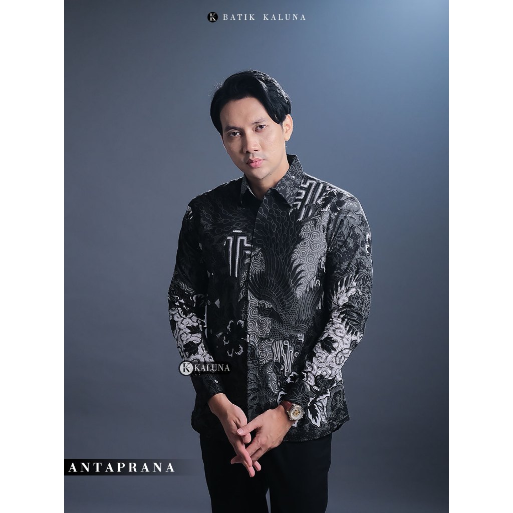 Baju Batik Pria Kaluna Motif Antaparana Putih Lapis Furing Slim Fit