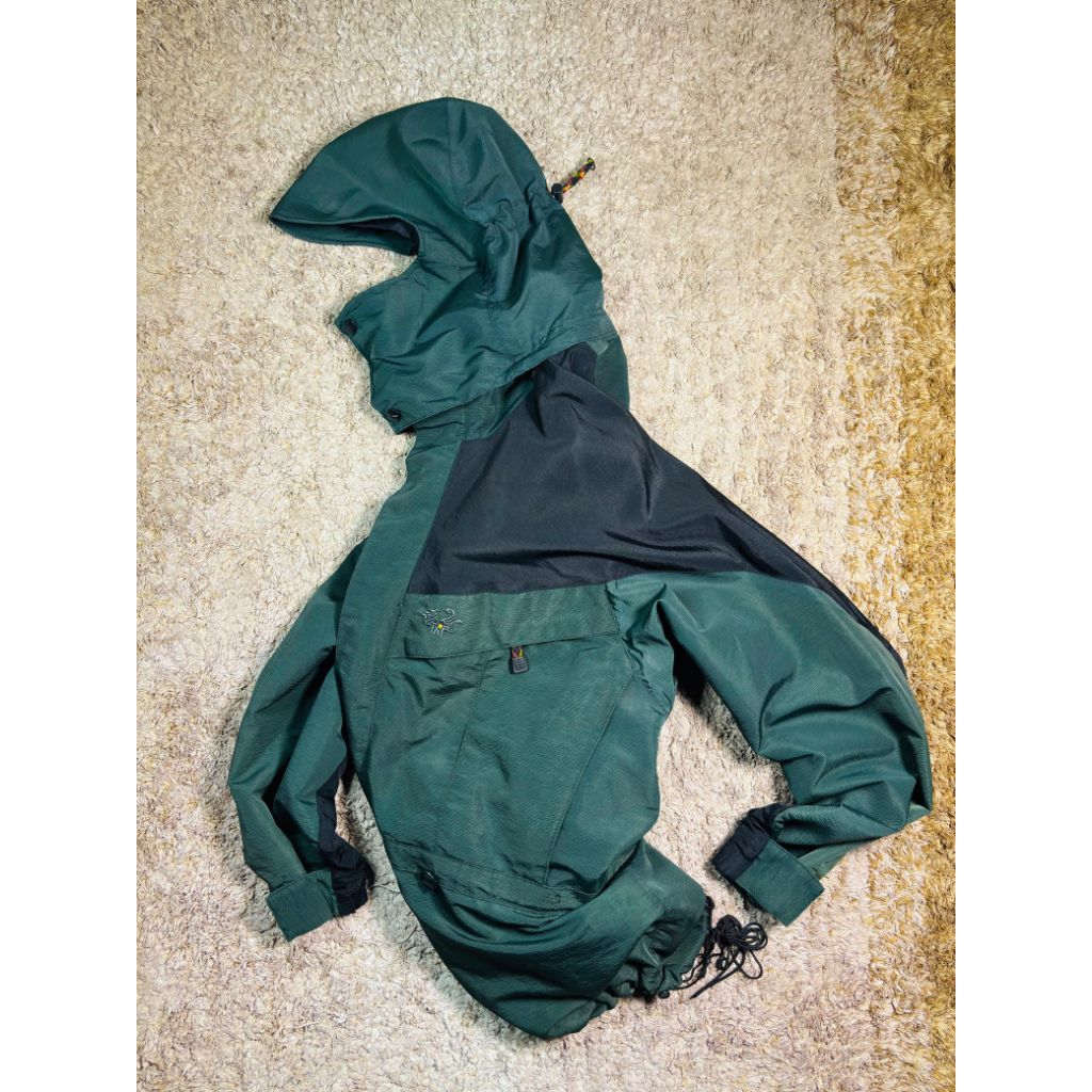 J4K3T PARKA BALTORO TEBAL - GORPCORE