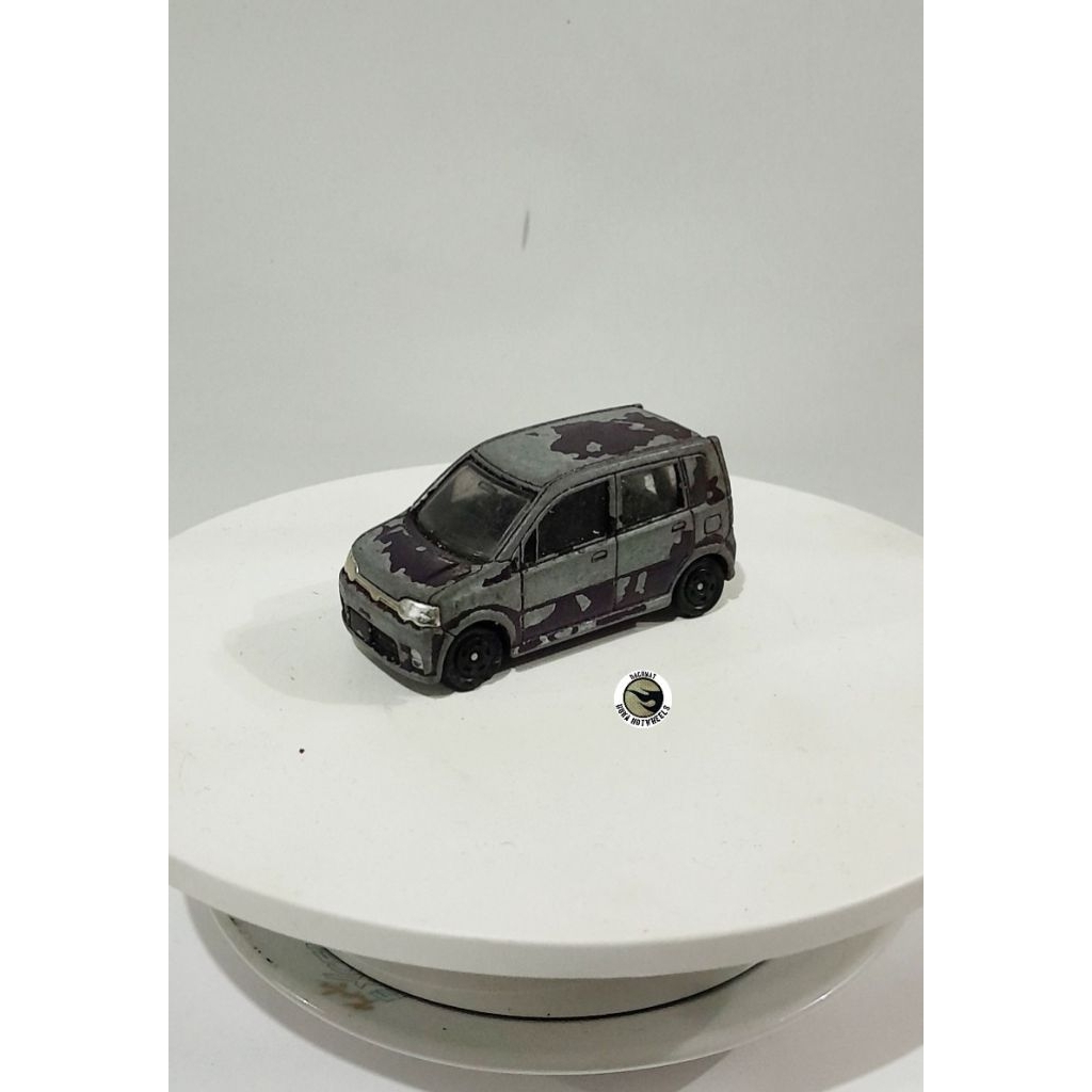 Tomica Daihatsu Move Custom Diecast RBH