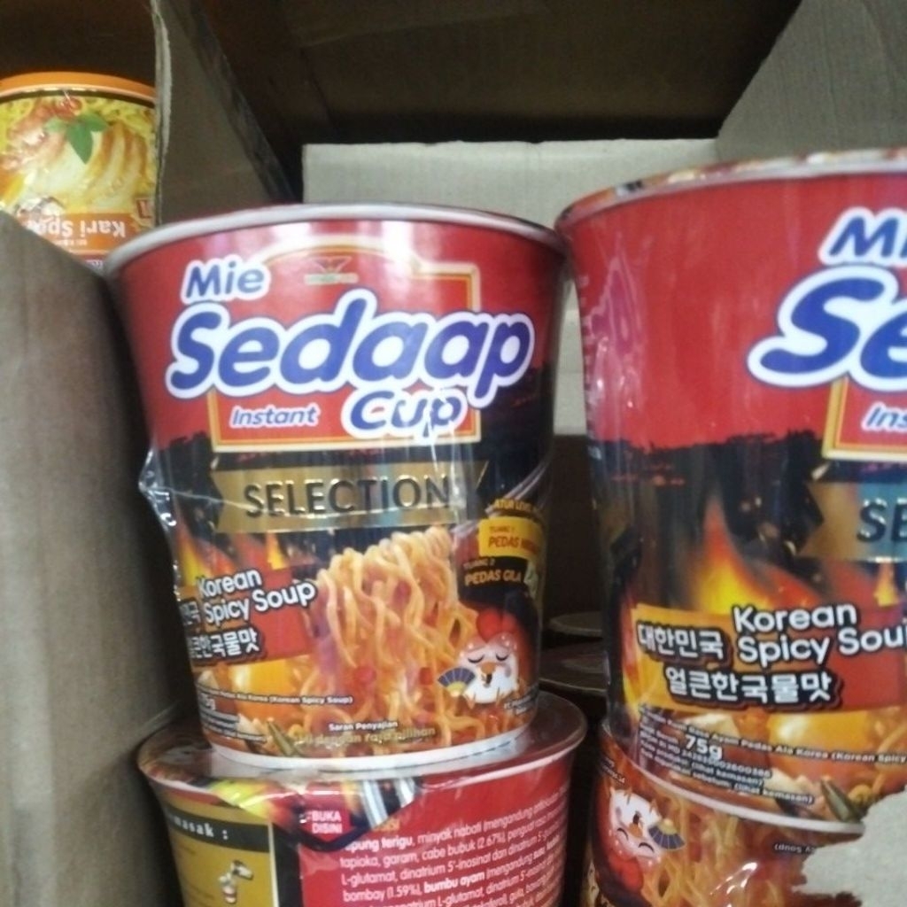 Sedap mie Korean Spicy  soup 1 dus isi 12