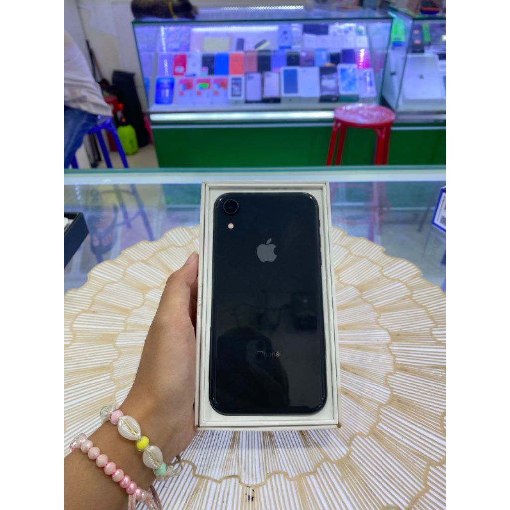 IPHONE XR 64GB DAN 128GB SECOND IBOX LENGKAP NO MINUS