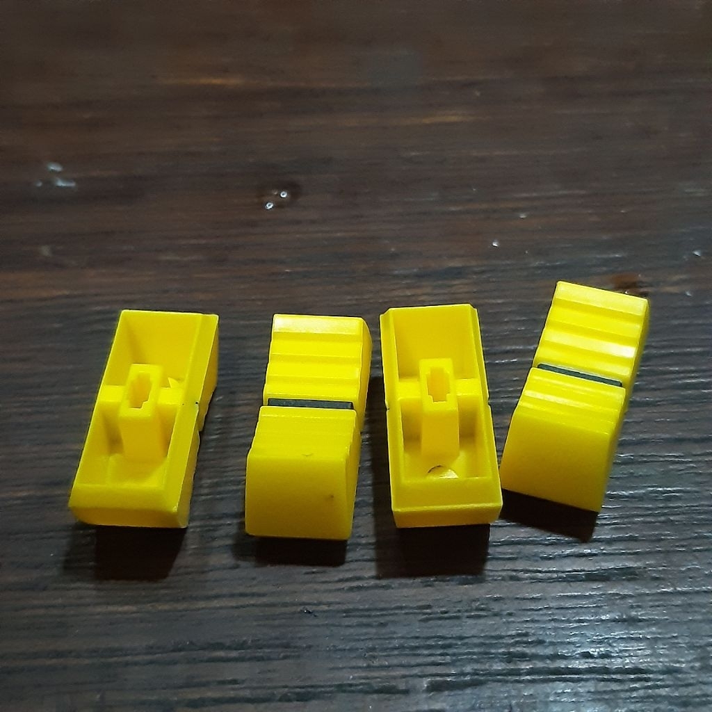 knop potensio geser kuning