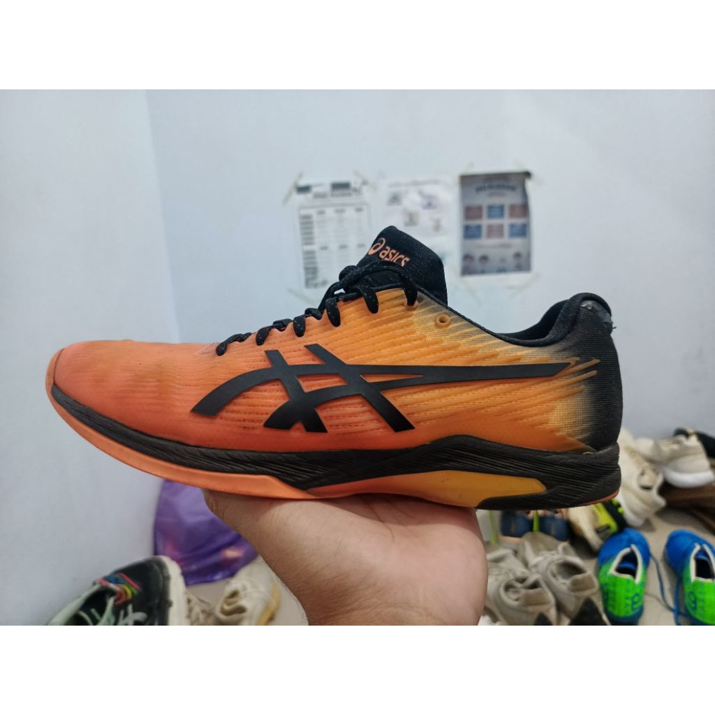 Sepatu Asics second