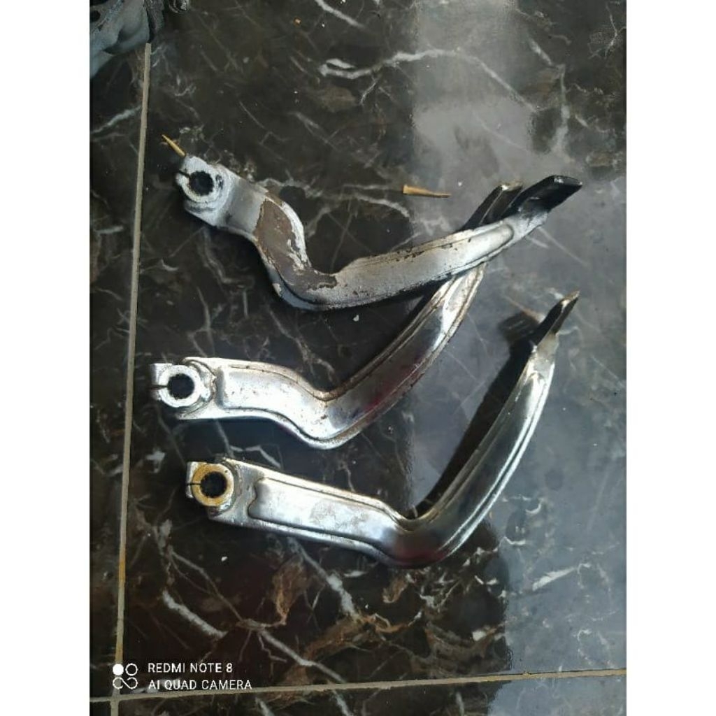 pedal rem tromol original satria 2tak