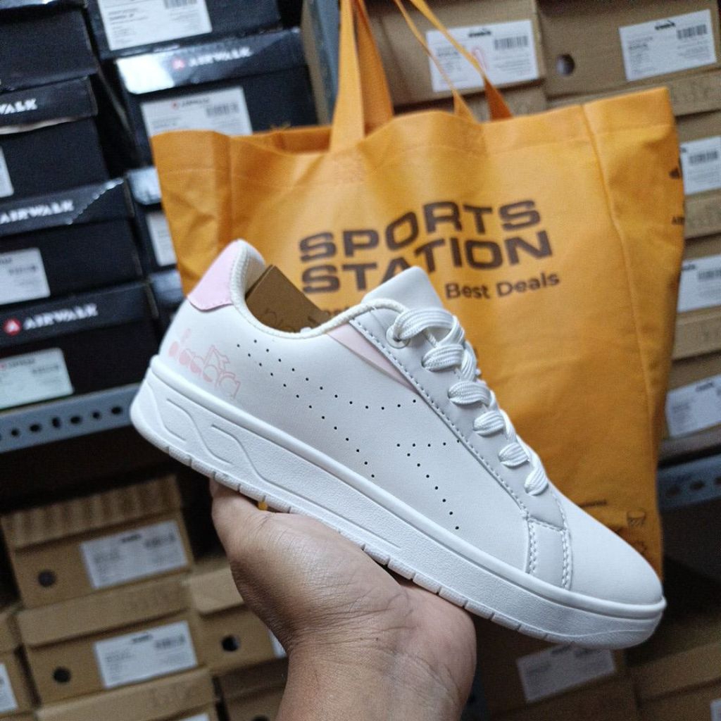 Sepatu Sneaker's Kasual Wanita DIADORA KOOLKIS Beige Pink Original Resmi Sport Station