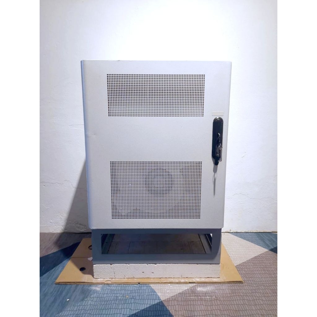 Rak Server TMC 11H Instalasion Outdoor dan Indoor untuk data center, switch internet GPON OLT System