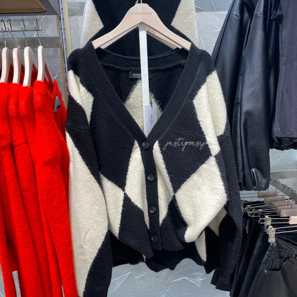 Cardigan Rajut Stradivarius