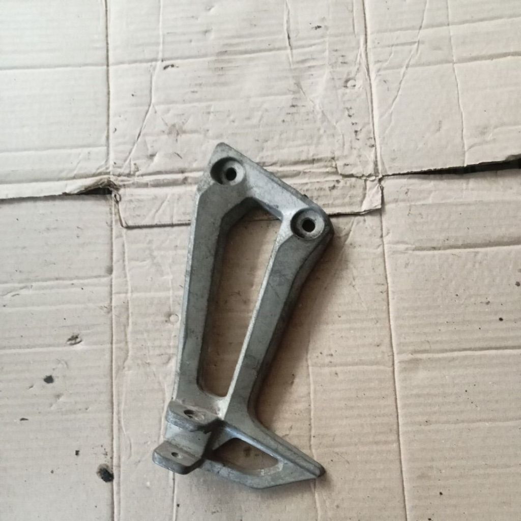 step pijakan kaki belakang Yamaha jupiter mx king original copotan motor