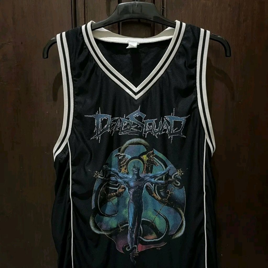 Jersey DeadSquad Original — Rare Edition | Streetwear Metal Look | Kondisi Mulus Bekas Pakai