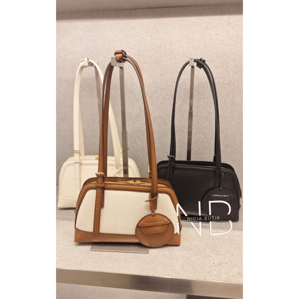 Tas ck enola elongated handle bag