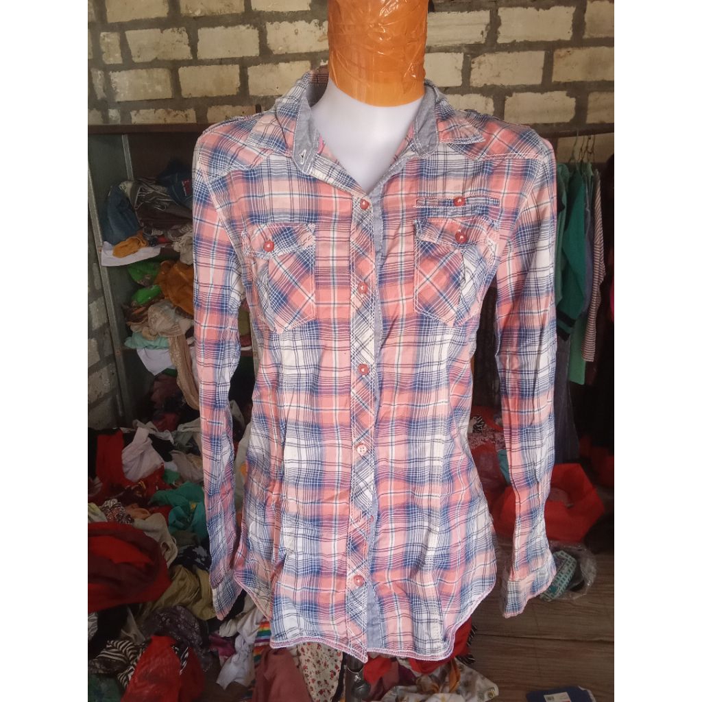 kemeja wanita bekas