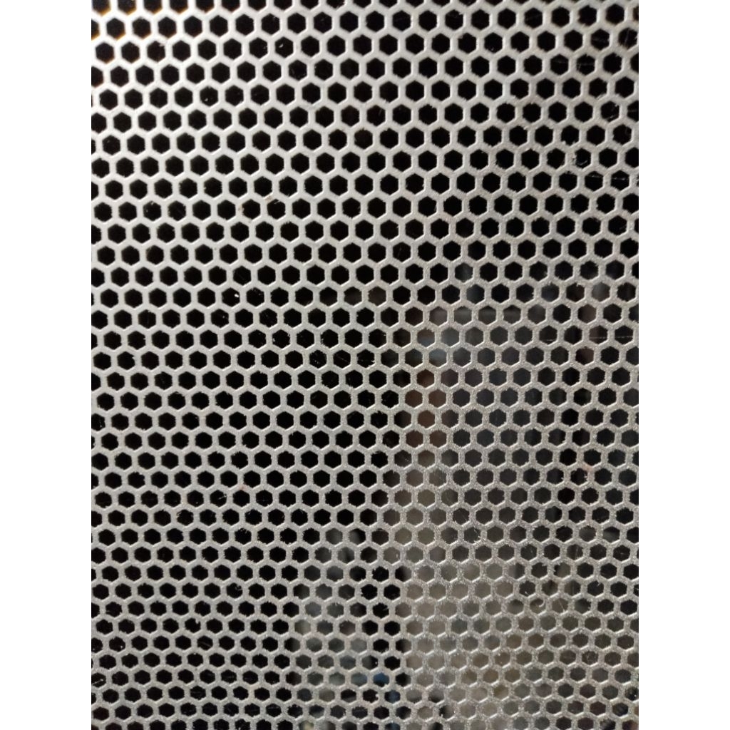 ram grill 55x70 lubang motif segi6