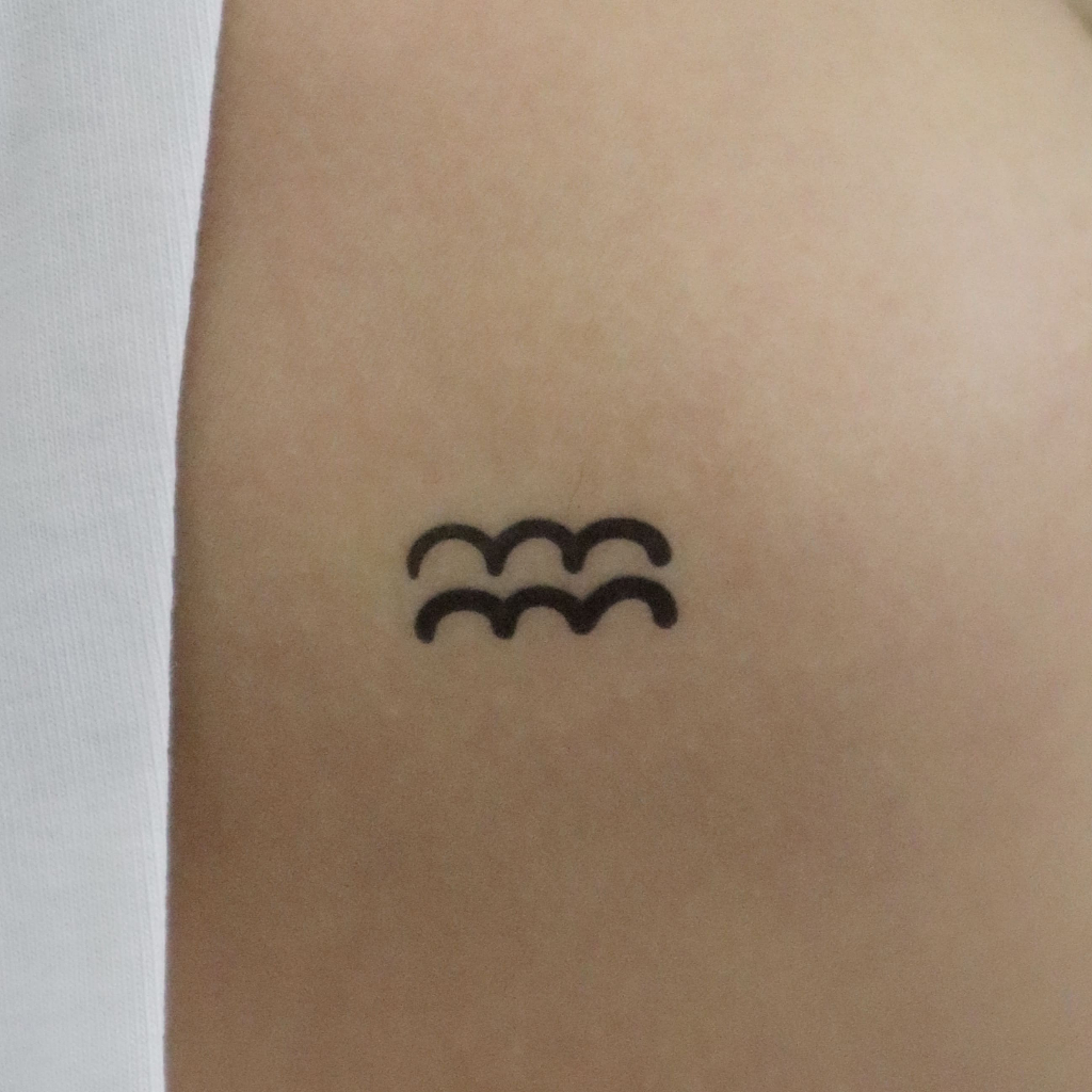 Tato Temporer Zodiak Aquarius - Tato Simbol Zodiac Sign Minimalis - Temporary Tattoo Tahan 7 Hari - 