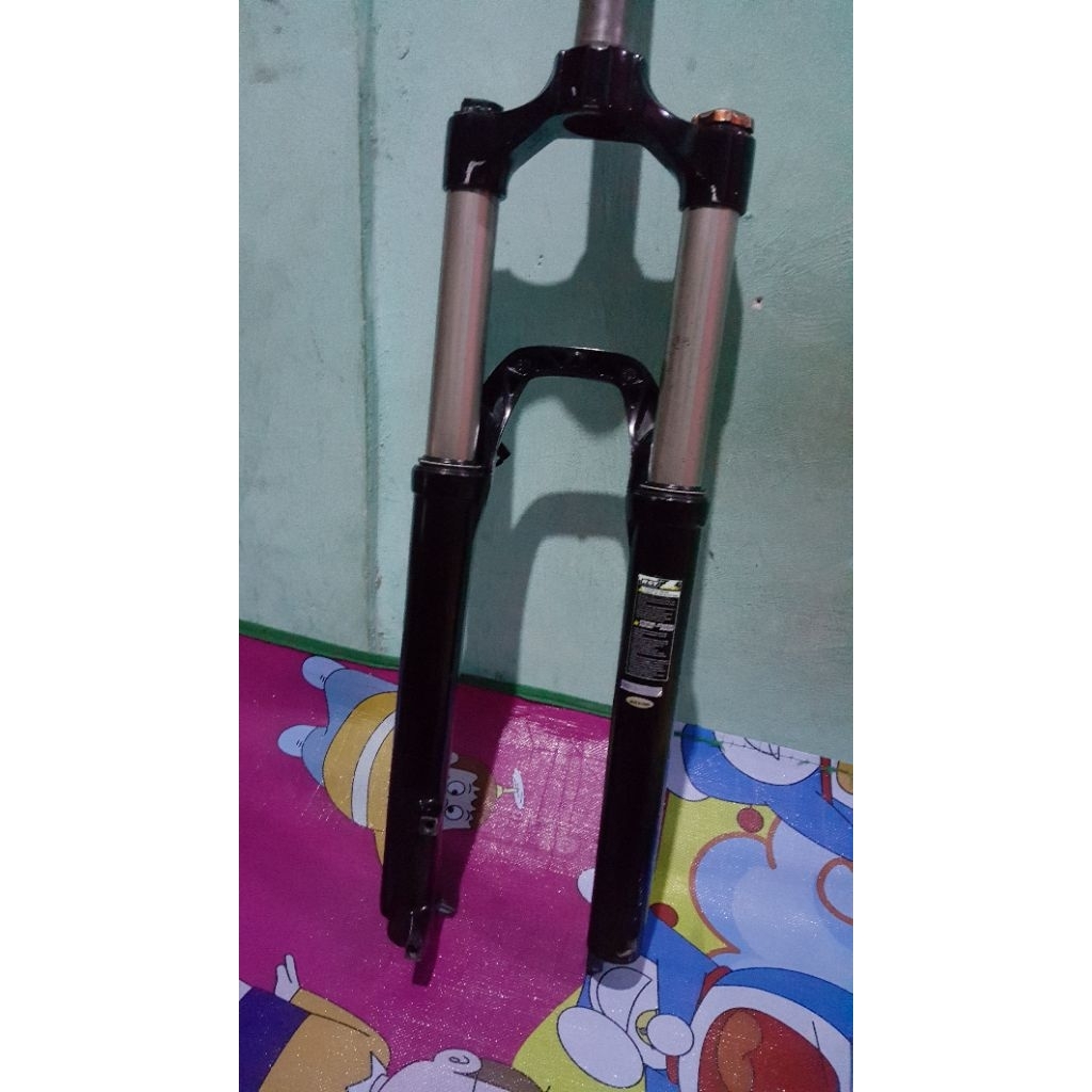 fork shock RST omega