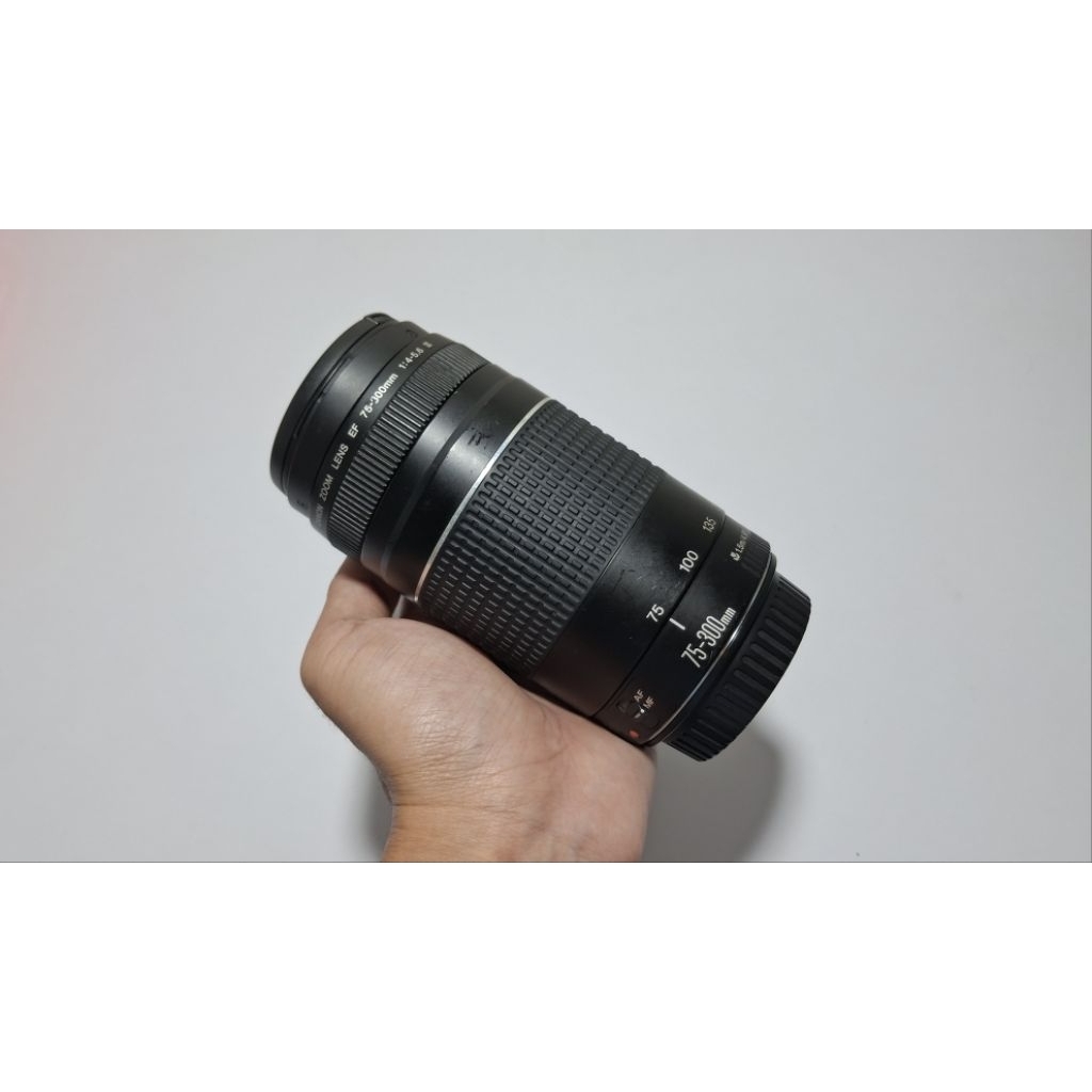 Lensa Canon 75-300mm III second lensa tele