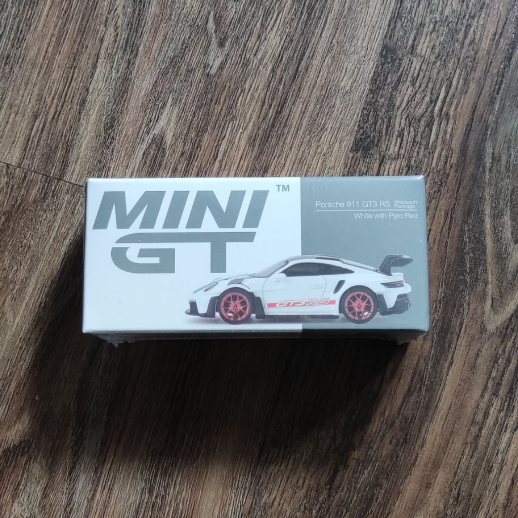Mini GT 706 Porsche 911 GT3 RS Weissach Package White