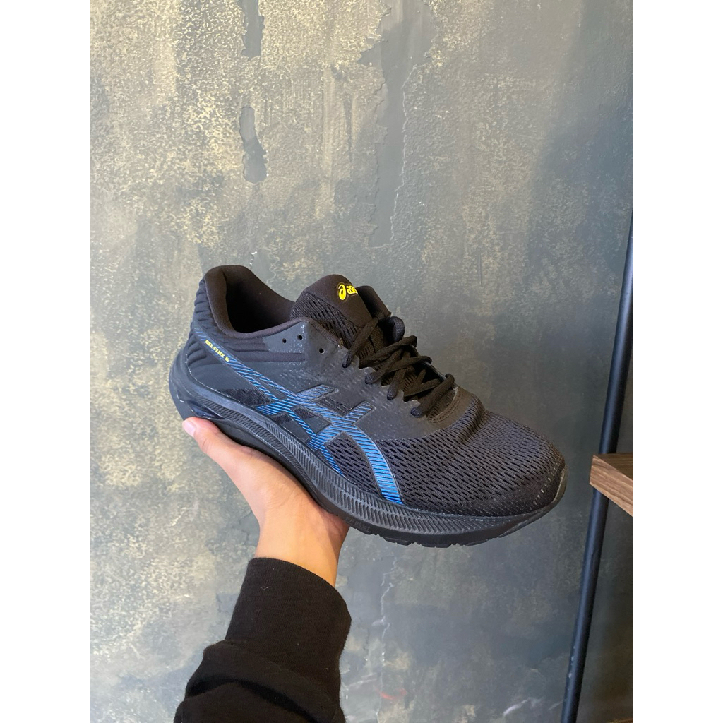 ASICS GEL-FLUX 6