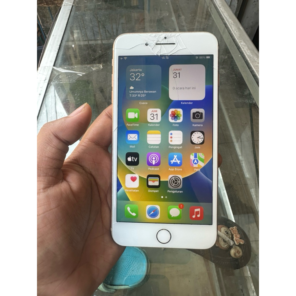 iPhone 8 Plus 64GB ex iBox wifi Only